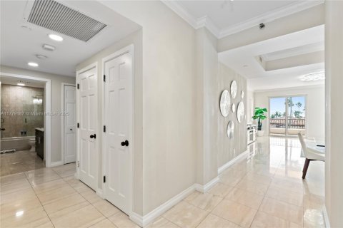 Copropriété à louer à Miami Beach, Floride: 2 chambres, 174.19 m2 № 2015165 - photo 22