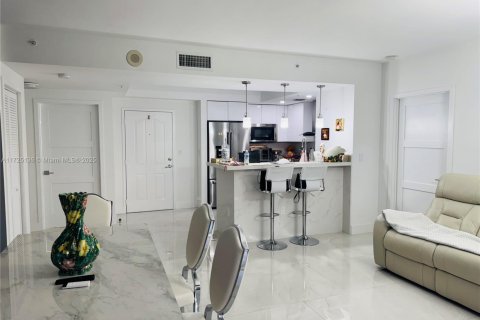 Condominio en venta en Miami, Florida, 2 dormitorios, 100.33 m2 № 1764682 - foto 7