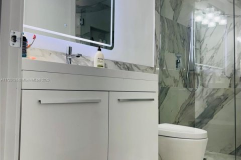 Condominio en venta en Miami, Florida, 2 dormitorios, 100.33 m2 № 1764682 - foto 14