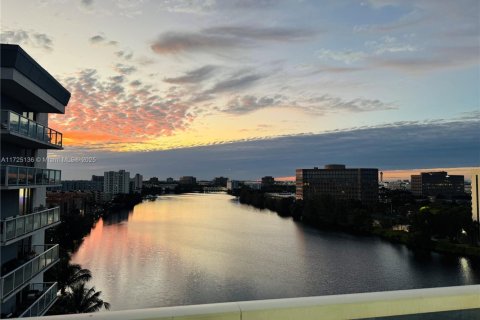 Condominio en venta en Miami, Florida, 2 dormitorios, 100.33 m2 № 1764682 - foto 29