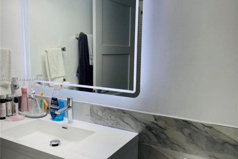 Condominio en venta en Miami, Florida, 2 dormitorios, 100.33 m2 № 1764682 - foto 21