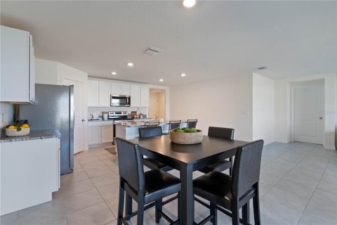 House in Wimauma, Florida 4 bedrooms, 171.5 sq.m. № 1567430 - photo 20
