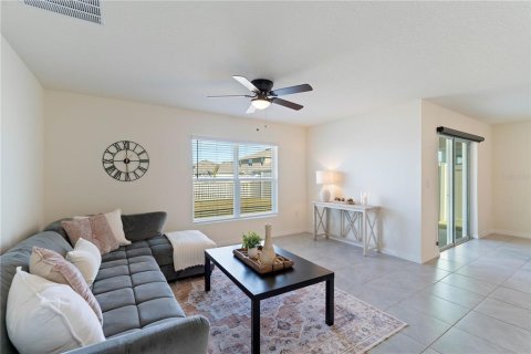 House in Wimauma, Florida 4 bedrooms, 171.5 sq.m. № 1567430 - photo 2