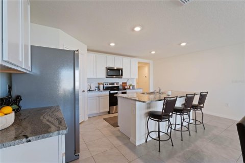 House in Wimauma, Florida 4 bedrooms, 171.5 sq.m. № 1567430 - photo 13