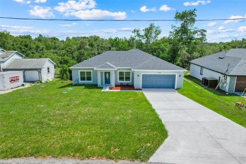 Villa ou maison à Deltona, Floride 6 chambres, 263.1 m2 № 2126942