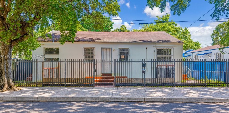 Immobilier commercial à Miami, Floride 131.83 m2 № 2428097