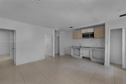 Immobilier commercial à vendre à Miami, Floride: 131.83 m2 № 2428097 - photo 22