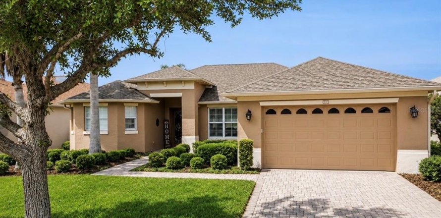 House in Kissimmee, Florida 2 bedrooms, 189.33 sq.m. № 2094017