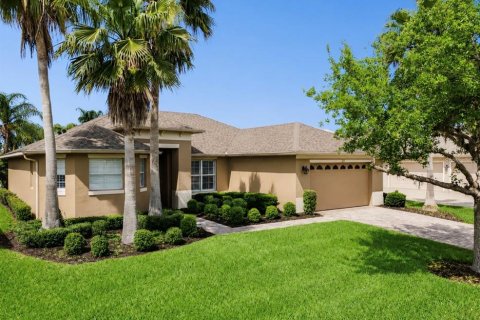 House in Kissimmee, Florida 2 bedrooms, 189.33 sq.m. № 2094017 - photo 3