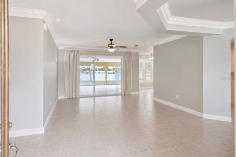 House in Kissimmee, Florida 2 bedrooms, 189.33 sq.m. № 2094017 - photo 8