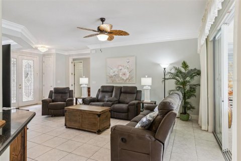 House in Kissimmee, Florida 2 bedrooms, 189.33 sq.m. № 2094017 - photo 5
