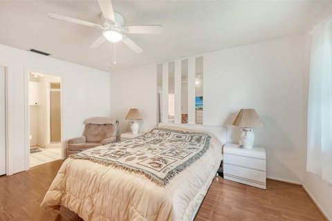 Condo in Sarasota, Florida, 2 bedrooms  № 2236800 - photo 15