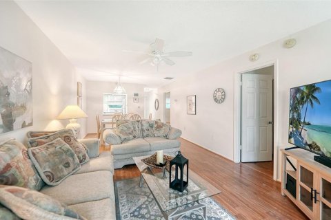 Condo in Sarasota, Florida, 2 bedrooms  № 2236800 - photo 8