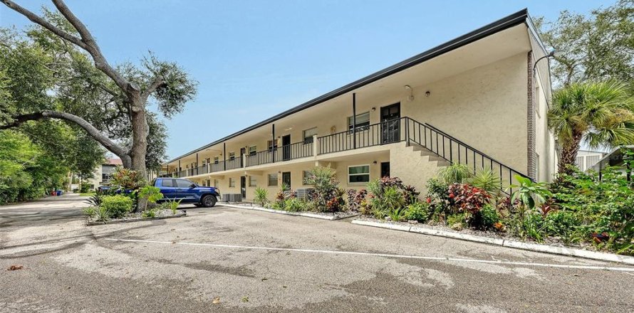 Condo in Sarasota, Florida, 2 bedrooms  № 2236800