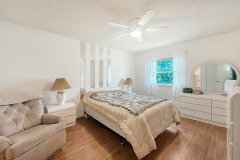 Condo in Sarasota, Florida, 2 bedrooms  № 2236800 - photo 14