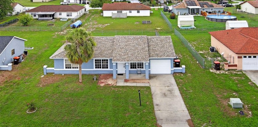 House in Ocala, Florida 2 bedrooms, 99.03 sq.m. № 1792701