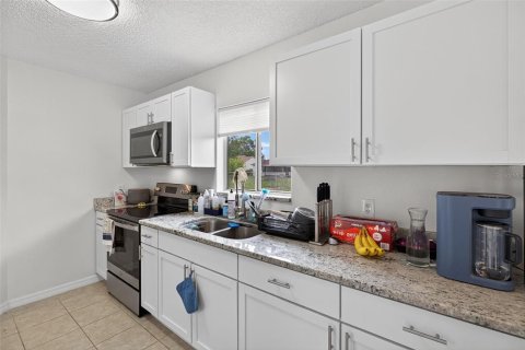 House in Ocala, Florida 2 bedrooms, 99.03 sq.m. № 1792701 - photo 10