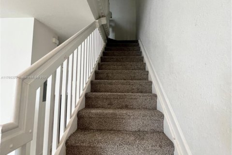 Adosado en venta en Cutler Bay, Florida, 3 dormitorios, 143.26 m2 № 1936989 - foto 21