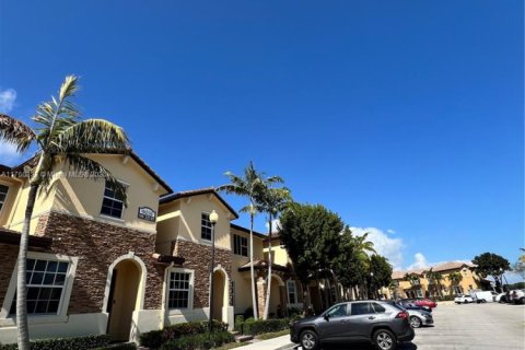 Touwnhouse à vendre à Cutler Bay, Floride: 3 chambres, 143.26 m2 № 1936989 - photo 4