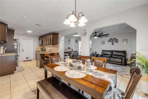 House in Edgewater, Florida 3 bedrooms, 115.94 sq.m. № 1907553 - photo 13