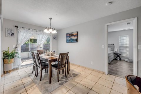 House in Edgewater, Florida 3 bedrooms, 115.94 sq.m. № 1907553 - photo 12