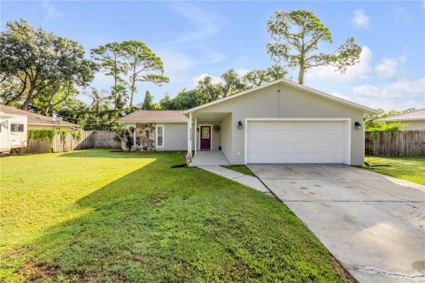 House in Edgewater, Florida 3 bedrooms, 115.94 sq.m. № 1907553 - photo 3