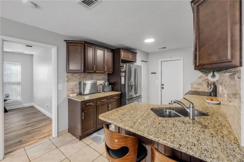 House in Edgewater, Florida 3 bedrooms, 115.94 sq.m. № 1907553 - photo 15