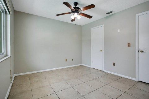 Casa en venta en Lake Mary, Florida, 4 dormitorios, 195.09 m2 № 1913782 - foto 2
