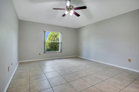 Casa en venta en Lake Mary, Florida, 4 dormitorios, 195.09 m2 № 1913782 - foto 24