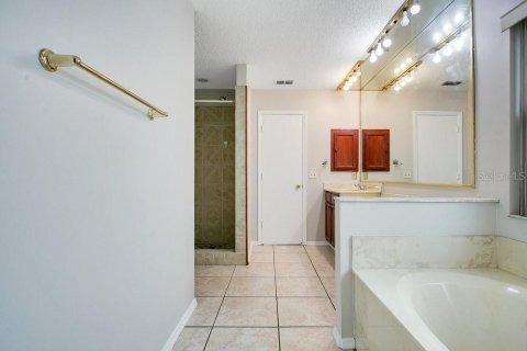 Casa en venta en Lake Mary, Florida, 4 dormitorios, 195.09 m2 № 1913782 - foto 27