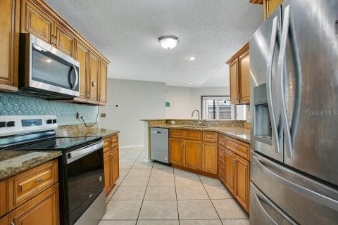 Casa en venta en Lake Mary, Florida, 4 dormitorios, 195.09 m2 № 1913782 - foto 22
