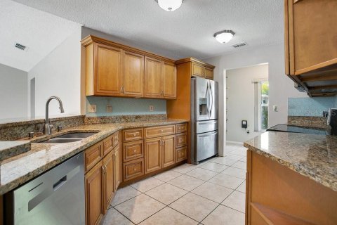Casa en venta en Lake Mary, Florida, 4 dormitorios, 195.09 m2 № 1913782 - foto 21
