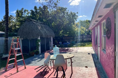 House in Homestead, Florida 5 bedrooms, 219.99 sq.m. № 2066638 - photo 5