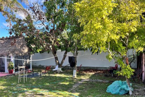 House in Homestead, Florida 5 bedrooms, 219.99 sq.m. № 2066638 - photo 6