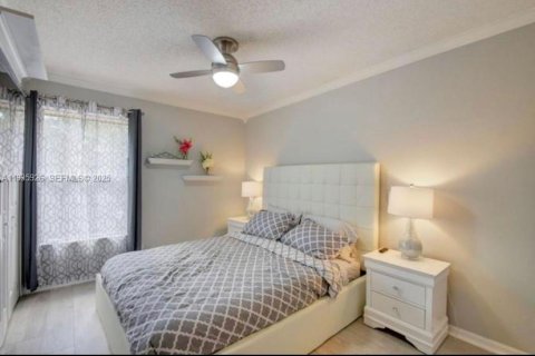Casa en venta en Wellington, Florida, 5 dormitorios, 180.79 m2 № 2088766 - foto 21