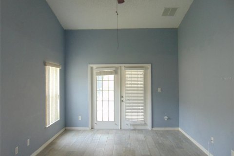 House in Clermont, Florida 6 bedrooms, 216.56 sq.m. № 2227722 - photo 7