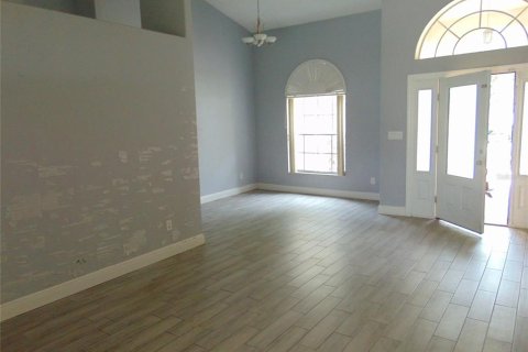 House in Clermont, Florida 6 bedrooms, 216.56 sq.m. № 2227722 - photo 6