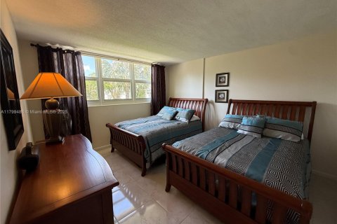 Condominio en venta en Deerfield Beach, Florida, 2 dormitorios, 90.12 m2 № 1862120 - foto 20