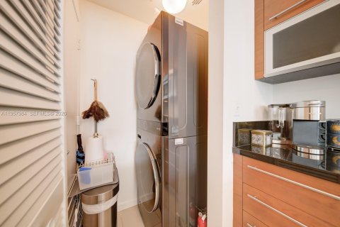 Снять в аренду кондоминиум в Майами, Флорида 2 спальни, 98.29м2, № 2019642 - фото 14