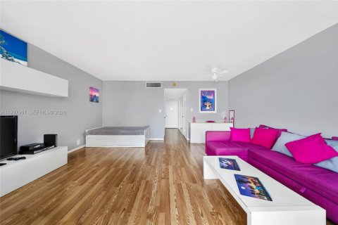 Copropriété à louer à Miami Beach, Floride: 51.28 m2 № 1996570 - photo 7