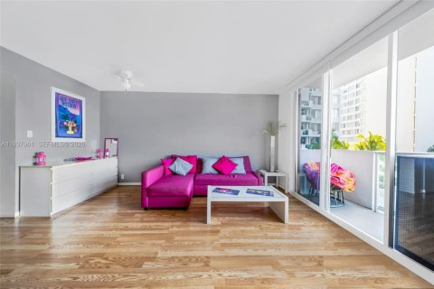 Copropriété à louer à Miami Beach, Floride: 51.28 m2 № 1996570 - photo 9