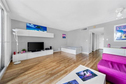 Copropriété à louer à Miami Beach, Floride: 51.28 m2 № 1996570 - photo 8