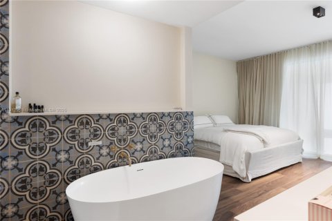 Copropriété à vendre à Miami, Floride: 2 chambres, 167.41 m2 № 2015809 - photo 21