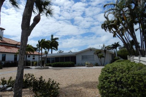 Casa en alquiler en Tierra Verde, Florida, 3 dormitorios, 155.98 m2 № 2093965 - foto 4
