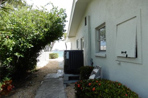 Casa en alquiler en Tierra Verde, Florida, 3 dormitorios, 155.98 m2 № 2093965 - foto 26