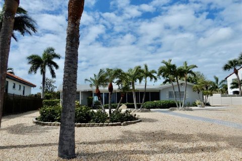 Casa en alquiler en Tierra Verde, Florida, 3 dormitorios, 155.98 m2 № 2093965 - foto 5