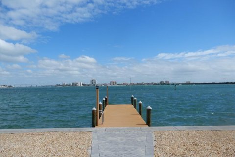 Casa en alquiler en Tierra Verde, Florida, 3 dormitorios, 155.98 m2 № 2093965 - foto 2