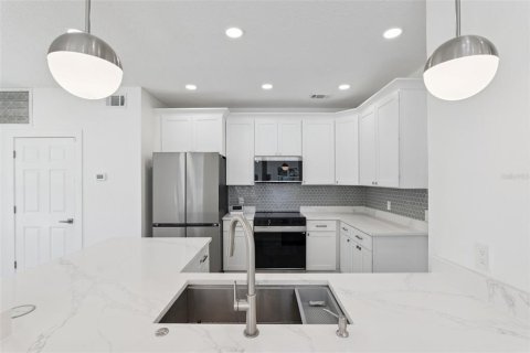 Villa ou maison à vendre à Lake Mary, Floride: 4 chambres, 199.93 m2 № 2150242 - photo 6