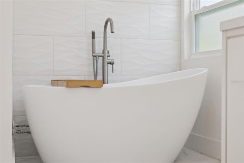 Villa ou maison à vendre à Lake Mary, Floride: 4 chambres, 199.93 m2 № 2150242 - photo 16