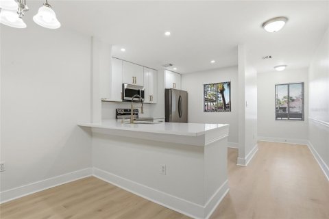 Купить кондоминиум в Клируотер, Флорида 4 комнаты, 99.87м2, № 2098132 - фото 3